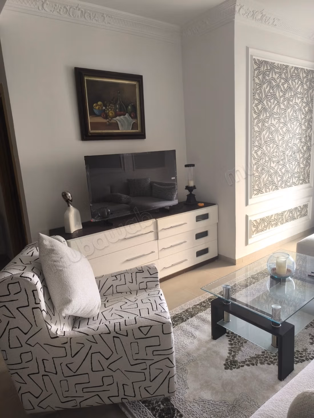 Superbe appartement à louer à Sidi Belyout. 
4 pièces confortables. 
Bien meublé