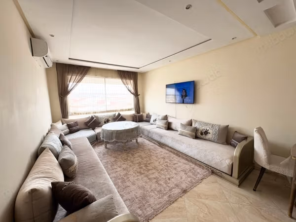 Appartement à louer à almasira résidence jardin d’agadir. 
2 belles chambres. 
Bien meublé