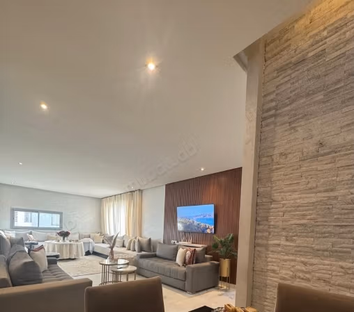 147 m² Apartment – Top Floor, Prestigia