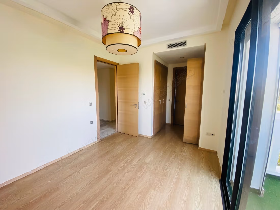 Appartement 148 m² – 3 façades, 4 balcons