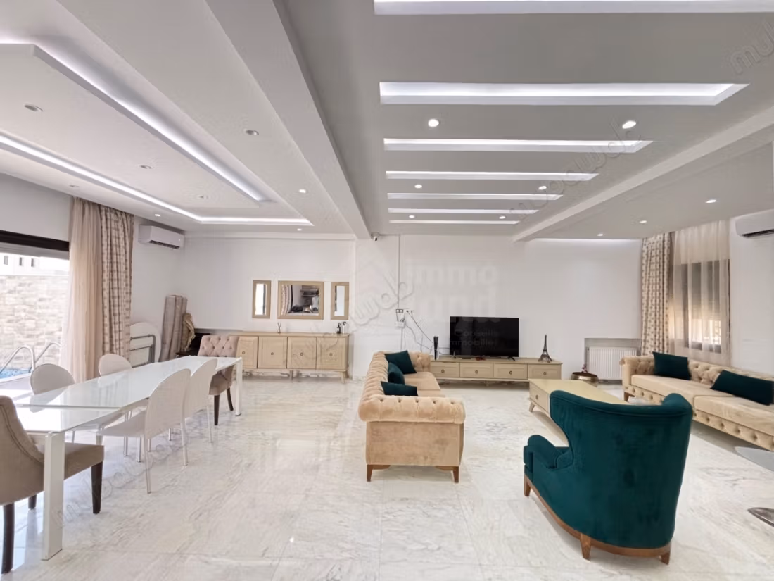 Villa s4 de 266m2 terrain et 500m2 bâti a raoued plage