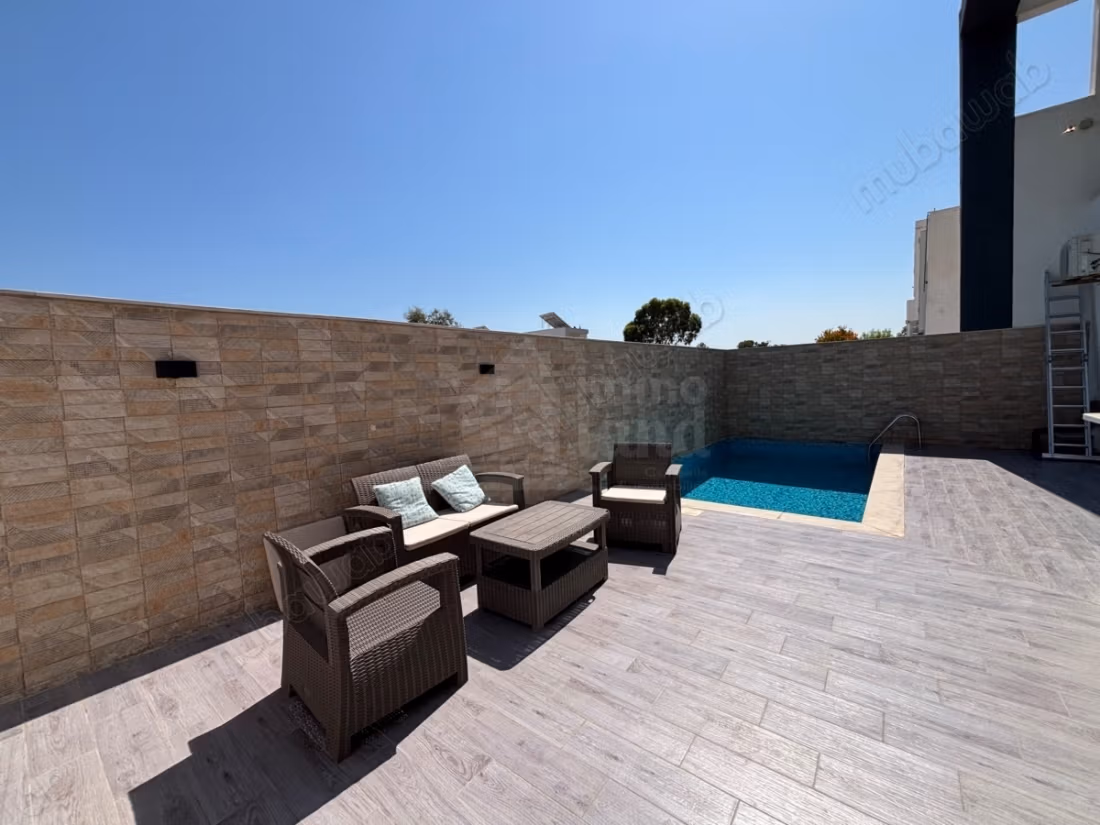Villa s4 de 266m2 terrain et 500m2 bâti a raoued plage
