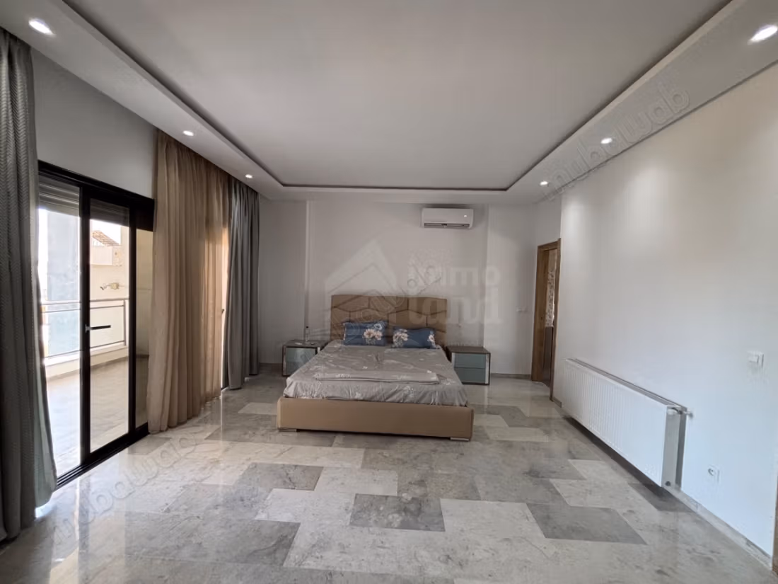 Villa s4 de 266m2 terrain et 500m2 bâti a raoued plage