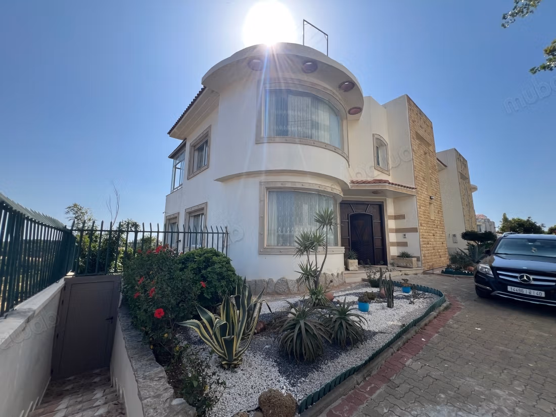Villa à vendre à Achakar – Vue mer & montagne