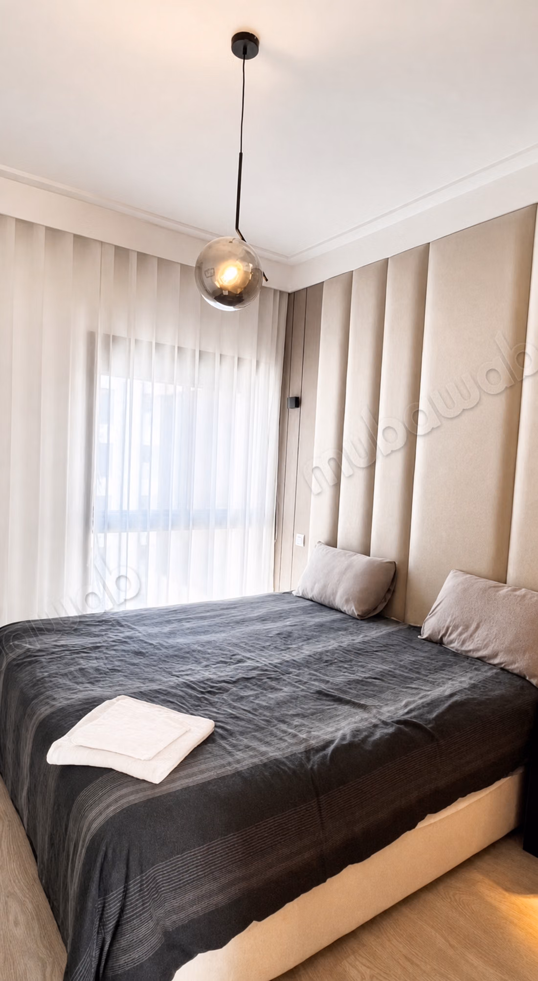 Apartamento amueblado de 2 dormitorios con terraza – CFC