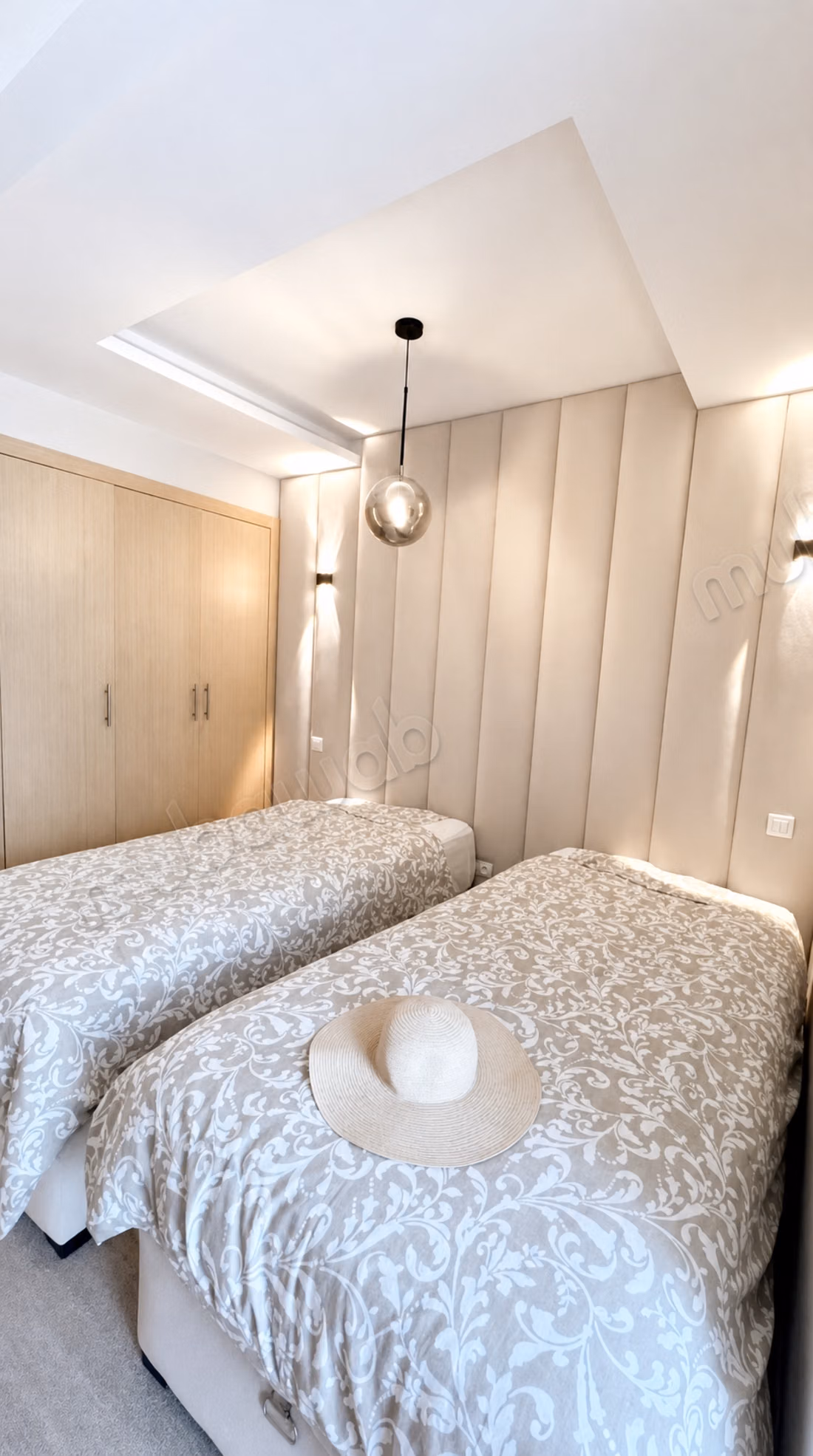 Apartamento amueblado de 2 dormitorios con terraza – CFC