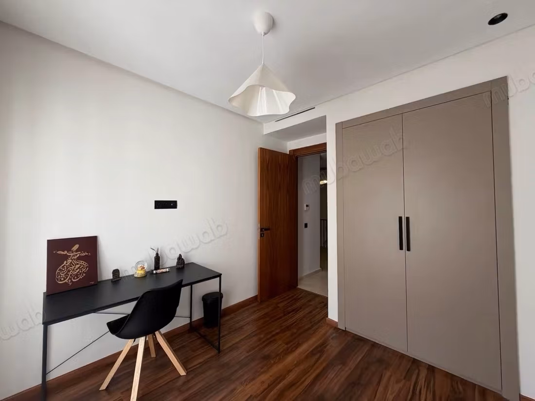 Rent an apartment in Ville Verte. 2 large rooms