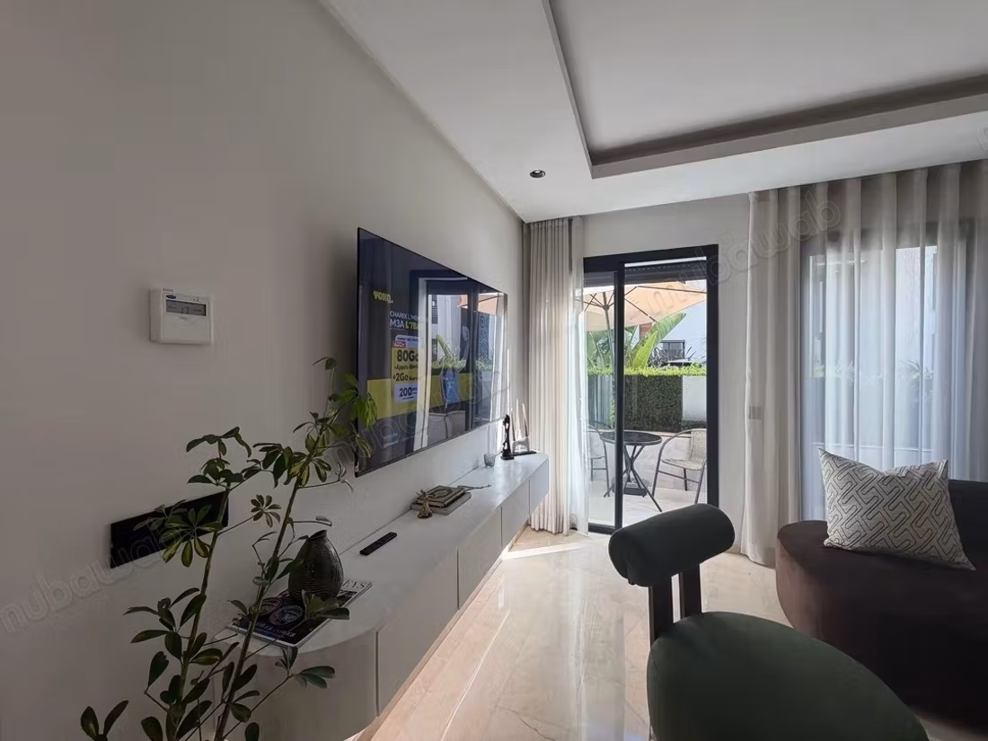 Rent an apartment in Ville Verte. 2 large rooms