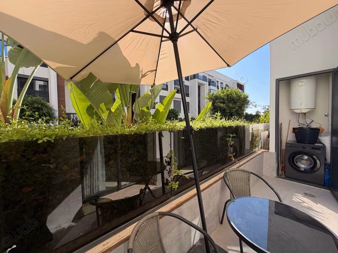 Rent an apartment in Ville Verte. 2 large rooms