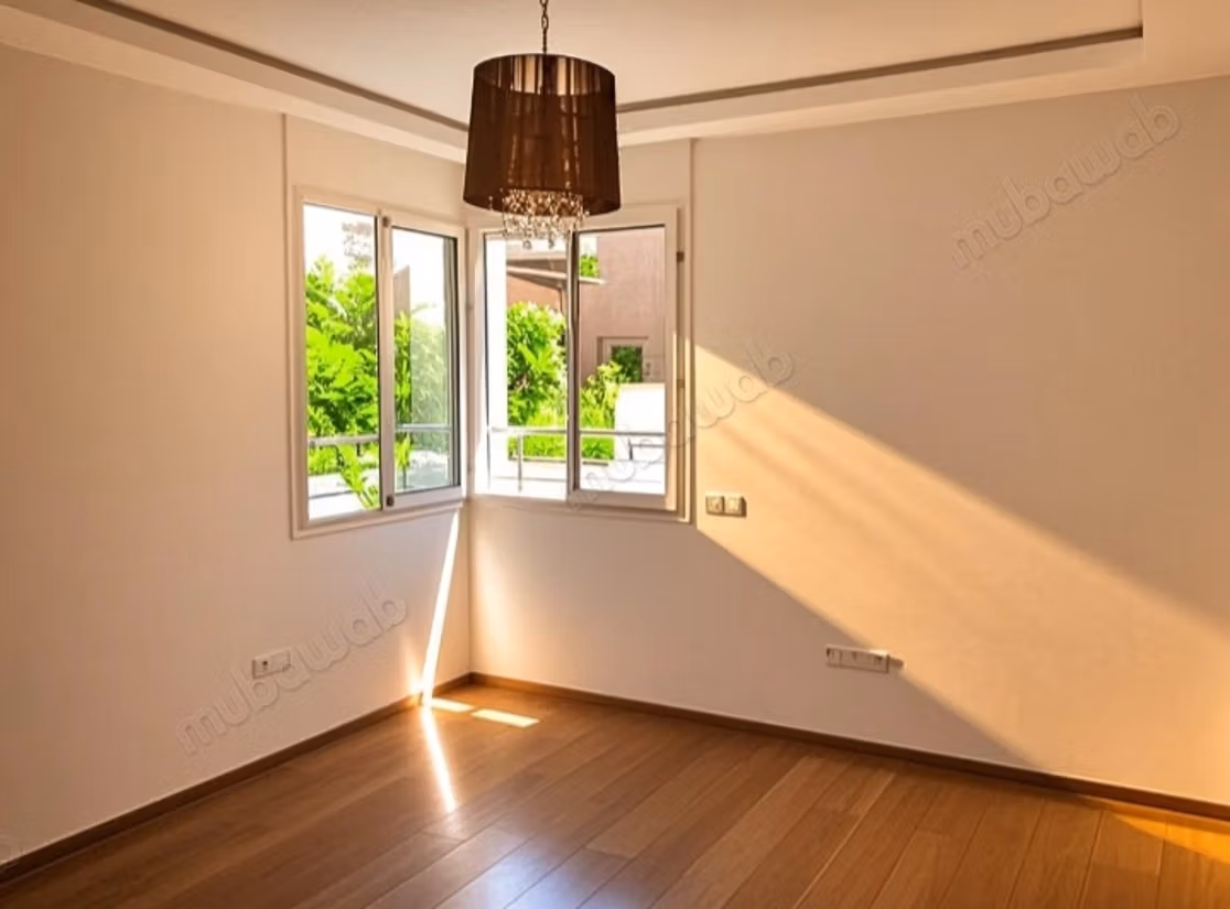 Lege villa 4 slaapkamers zwembad, 460 m² – Hermitage
