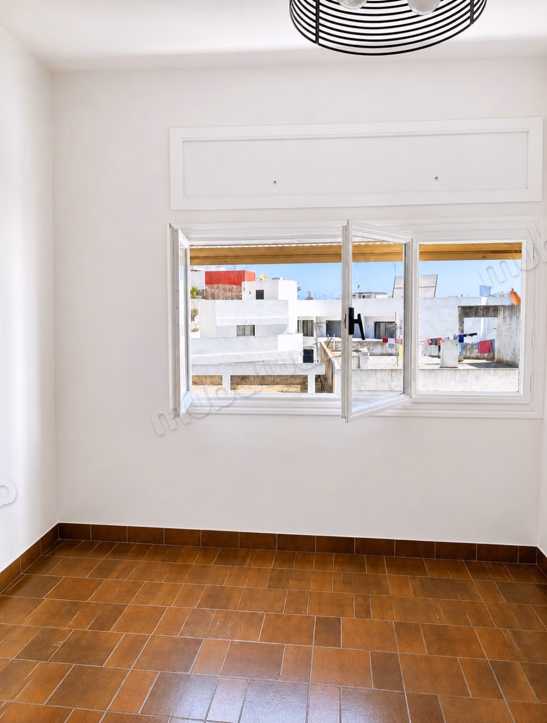Appartement rénové vide, 3 chambres – Gauthier