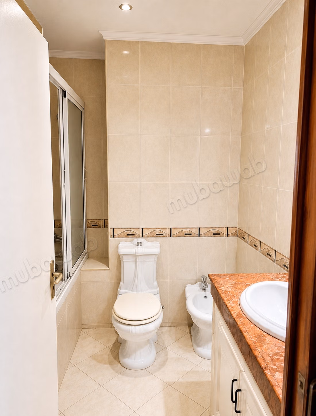 Appartement rénové vide, 3 chambres – Gauthier