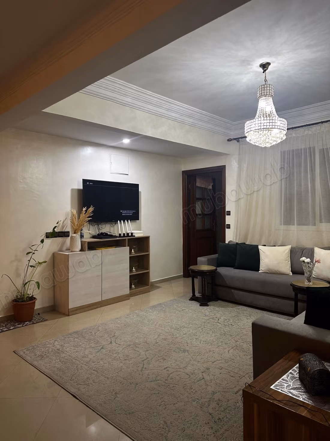 Vend appartement à Maârif. Surface de 145 m². Terrasse et ascenseur