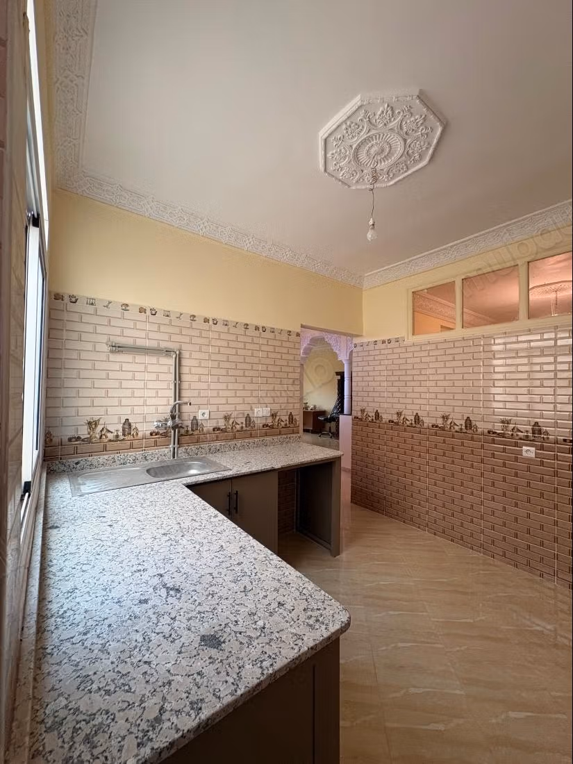 Maison R2 à vendre quartier El Wafa