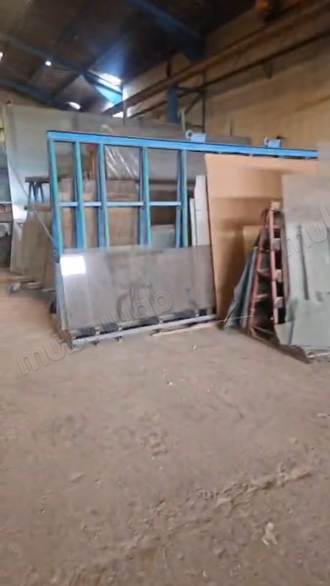 Terrain en vente à Zone Industrielle.
Surface totale 2700 m²
