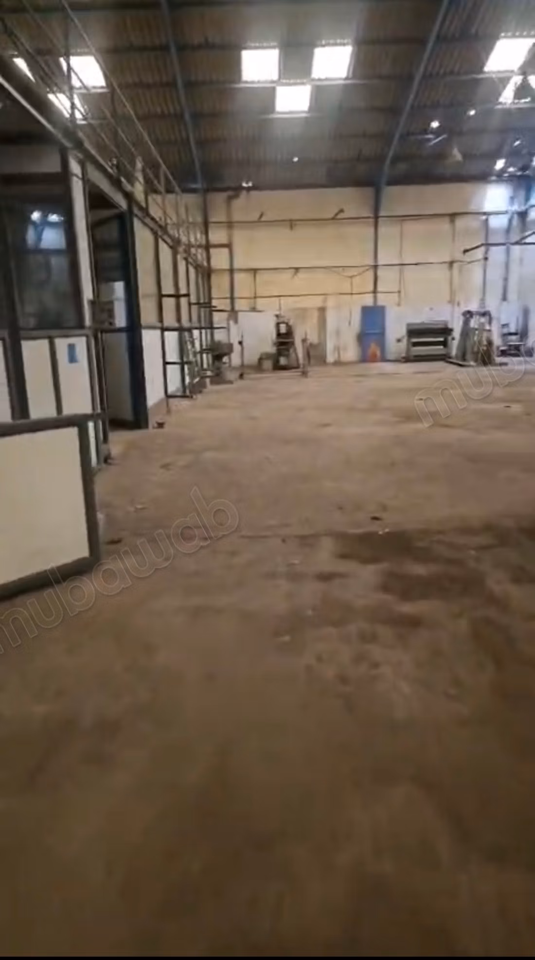 Terrain en vente à Zone Industrielle.
Surface totale 2700 m²