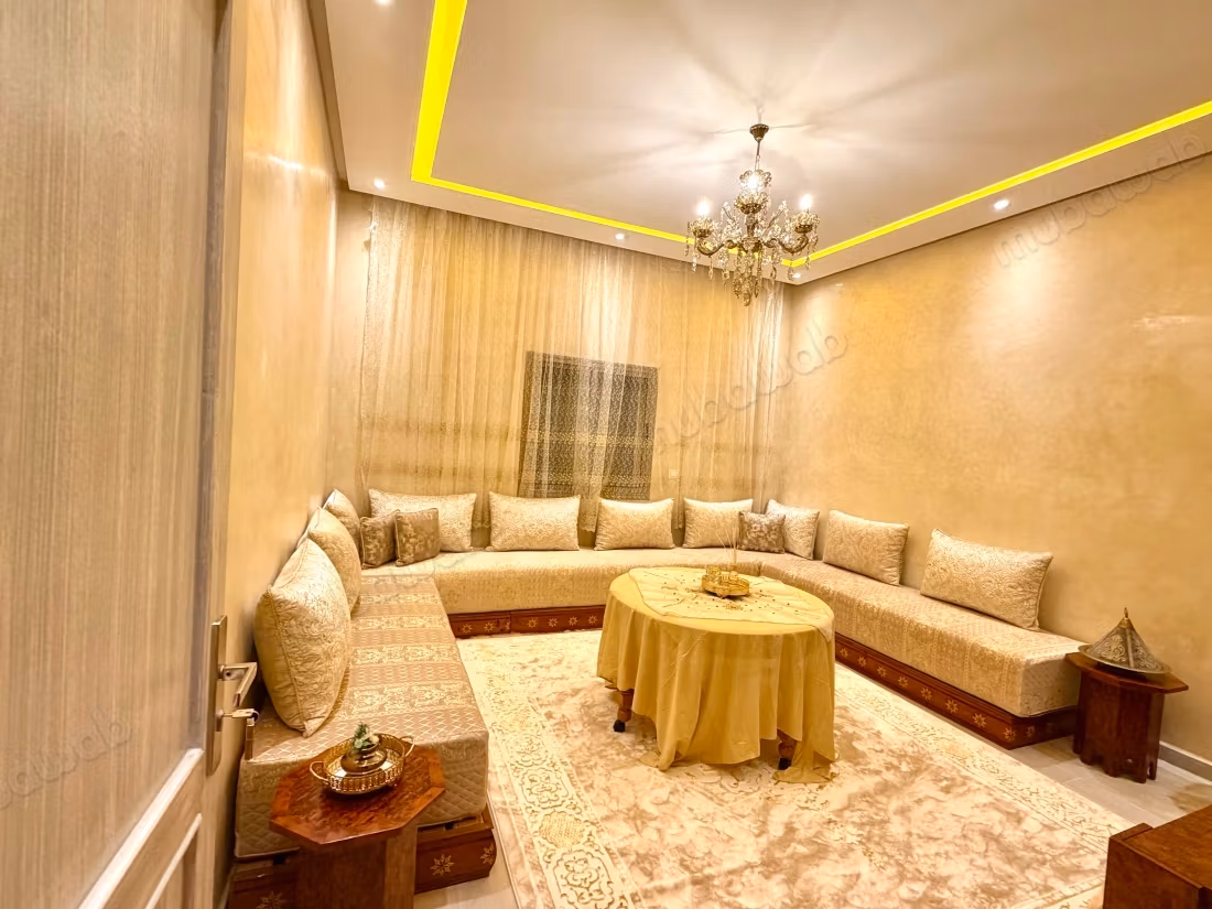 Unfurnished luxury villa for long-term rental