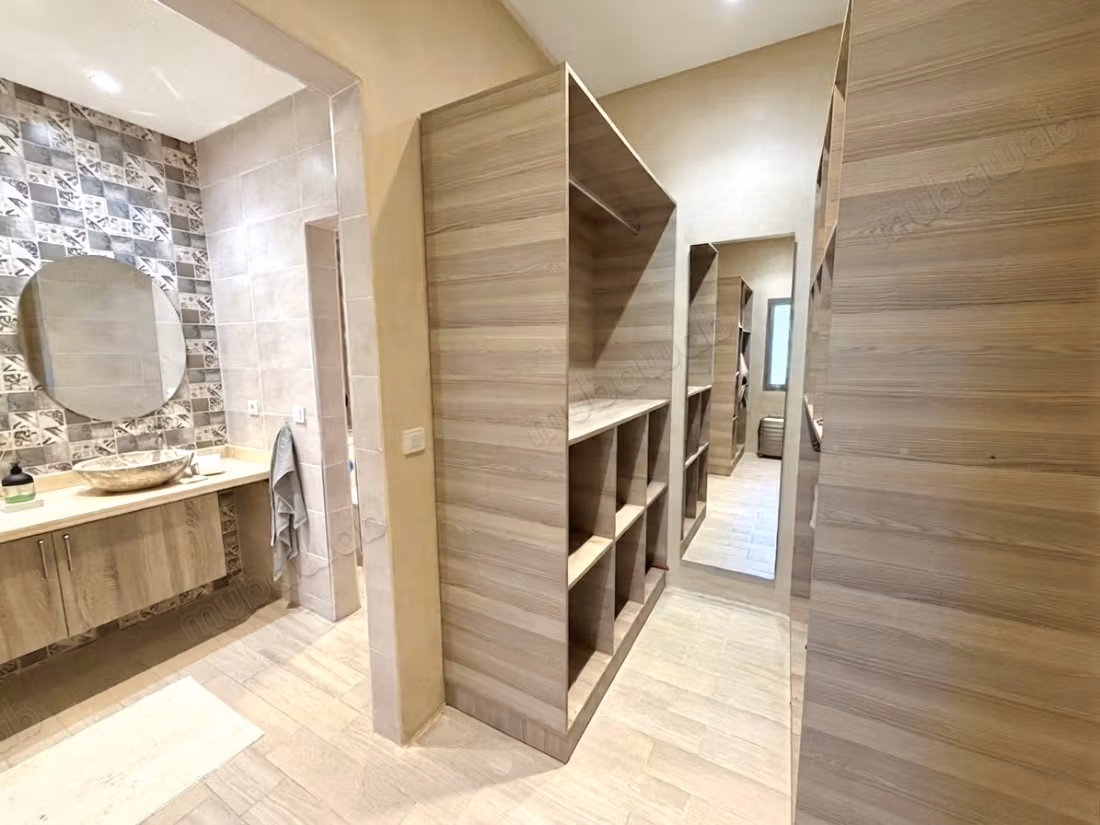 Unfurnished luxury villa for long-term rental