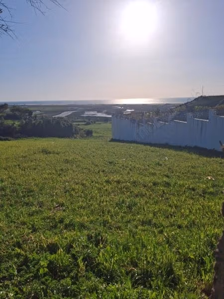 Excelente terreno en venta en Asilah. La superficie total es de 2751 m²