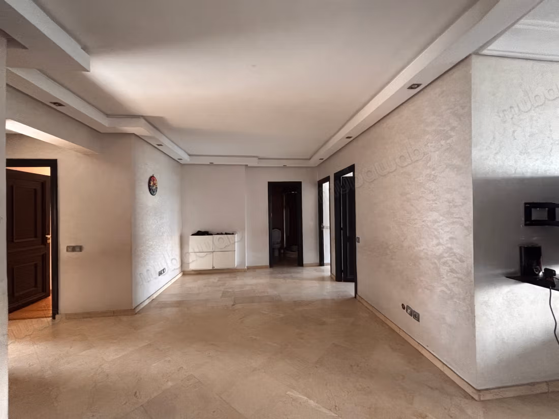 Appartement à acheter à Anfa. 5 grandes chambres. Avec ascen...