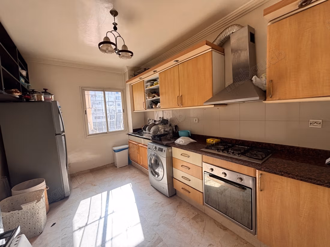 Appartement à acheter à Anfa. 5 grandes chambres. Avec ascenseur, parking