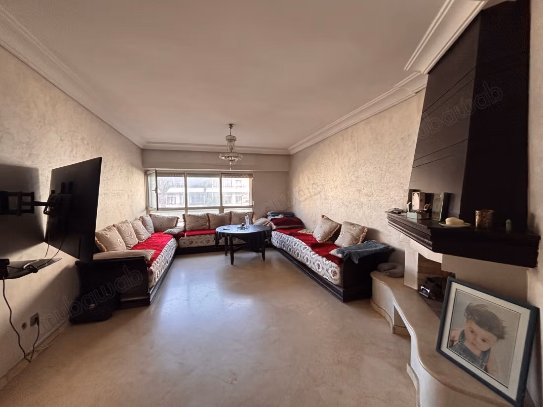 Appartement à acheter à Anfa. 5 grandes chambres. Avec ascenseur, parking