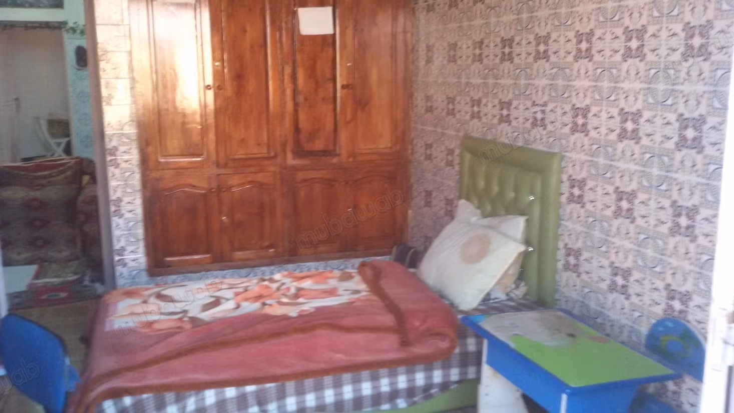 Vente d'un bel appartement à Belbekkar. 4 pièces. Salon typique marocain, résidence sécurisée