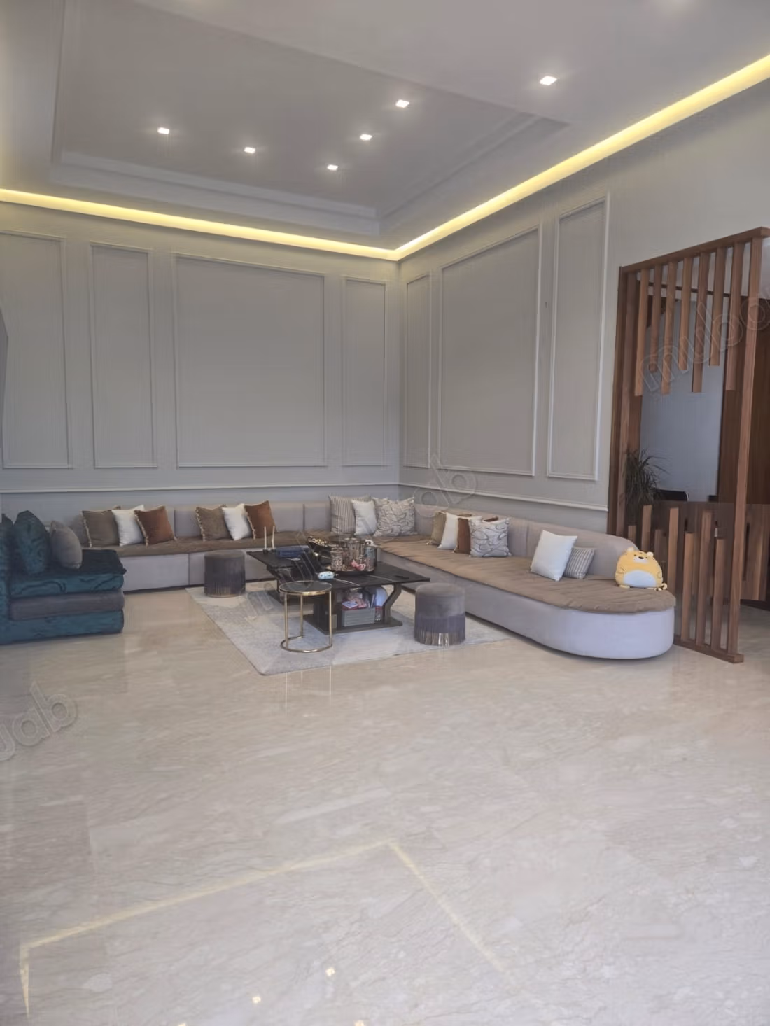 Villa d’angle rénovée 389 m² avec piscine 10m– Domaine de Darb, Dar Bouazza