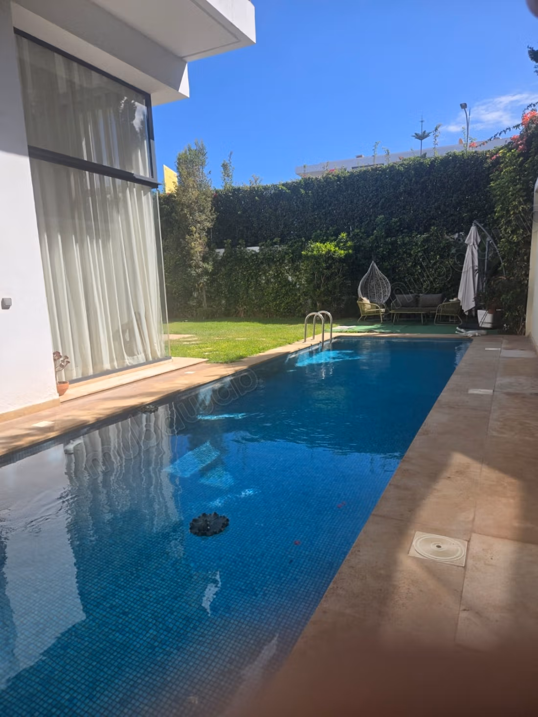Villa d’angle rénovée 389 m² avec piscine 10m– Domaine de Darb, Dar Bouazza