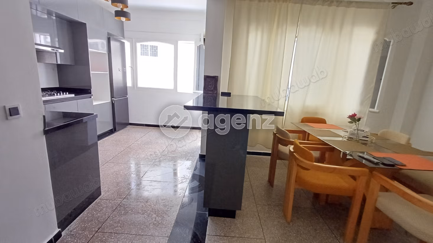 شقة للإيجار 144 م²، 3 غرف إدارية في طنجة