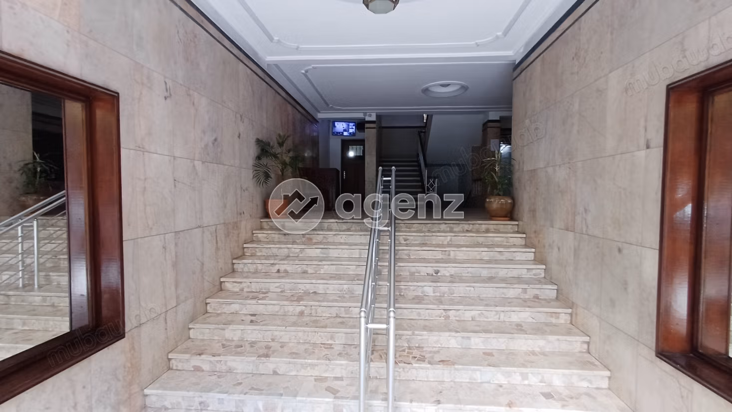 شقة للإيجار 144 م²، 3 غرف إدارية في طنجة