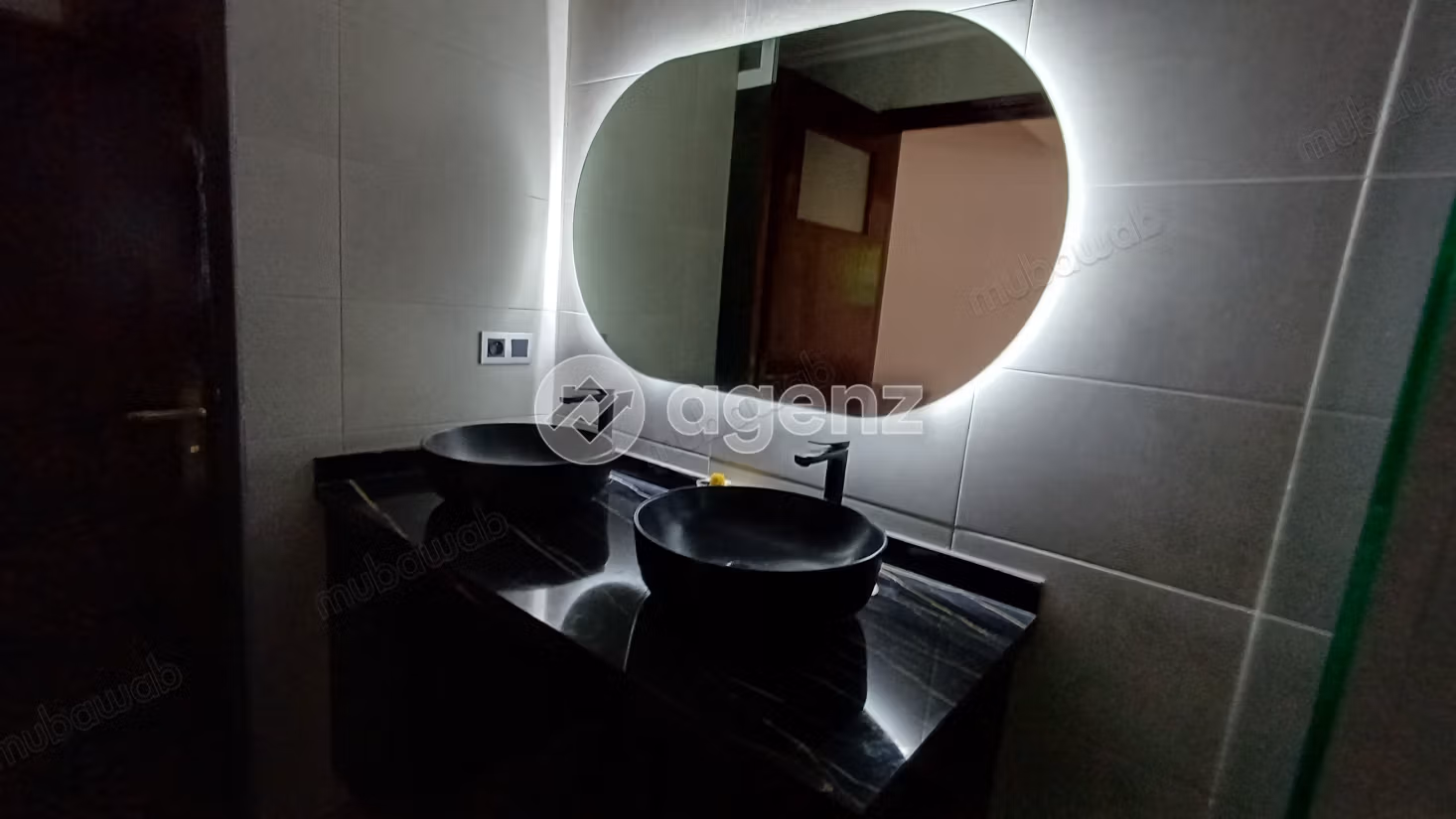 شقة للإيجار 144 م²، 3 غرف إدارية في طنجة