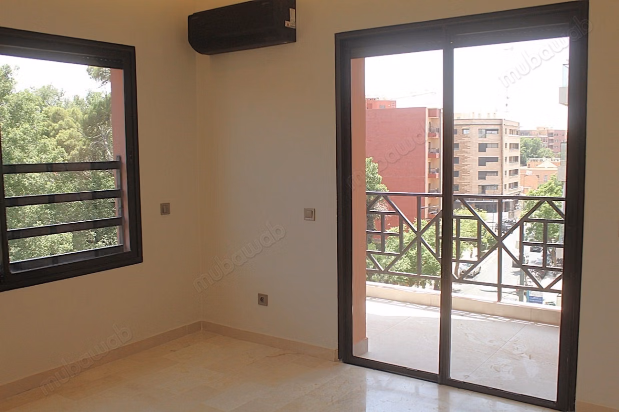 Beau trois chambres entièrement rénove sur gueliz