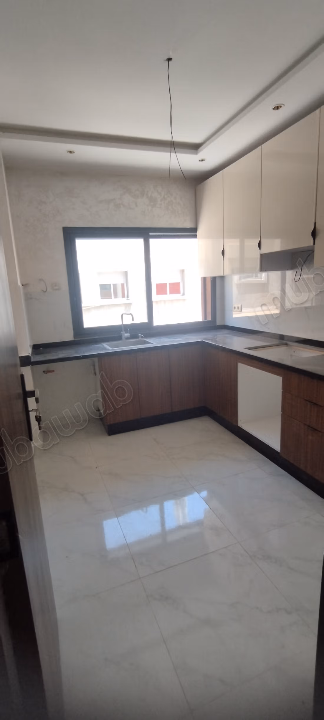 Maison à la vente à Oulad Wjih. 
Surface de 86 m². 
Système de climatisation