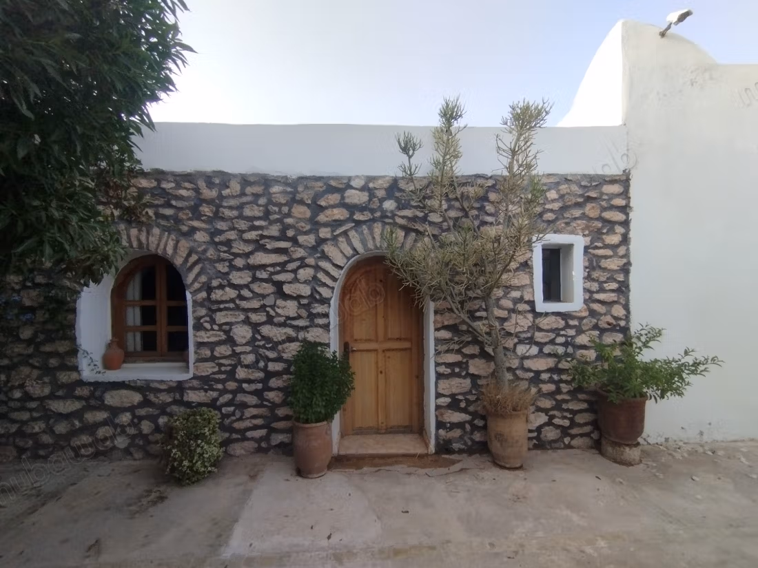 Excellente villa à louer à Ghazoua. 4 belles pièces. Meublée