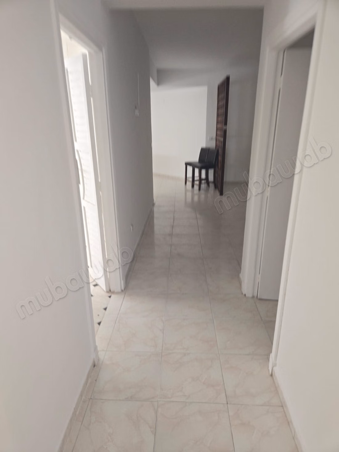 Bel appartement en bas 
agdal Rabat