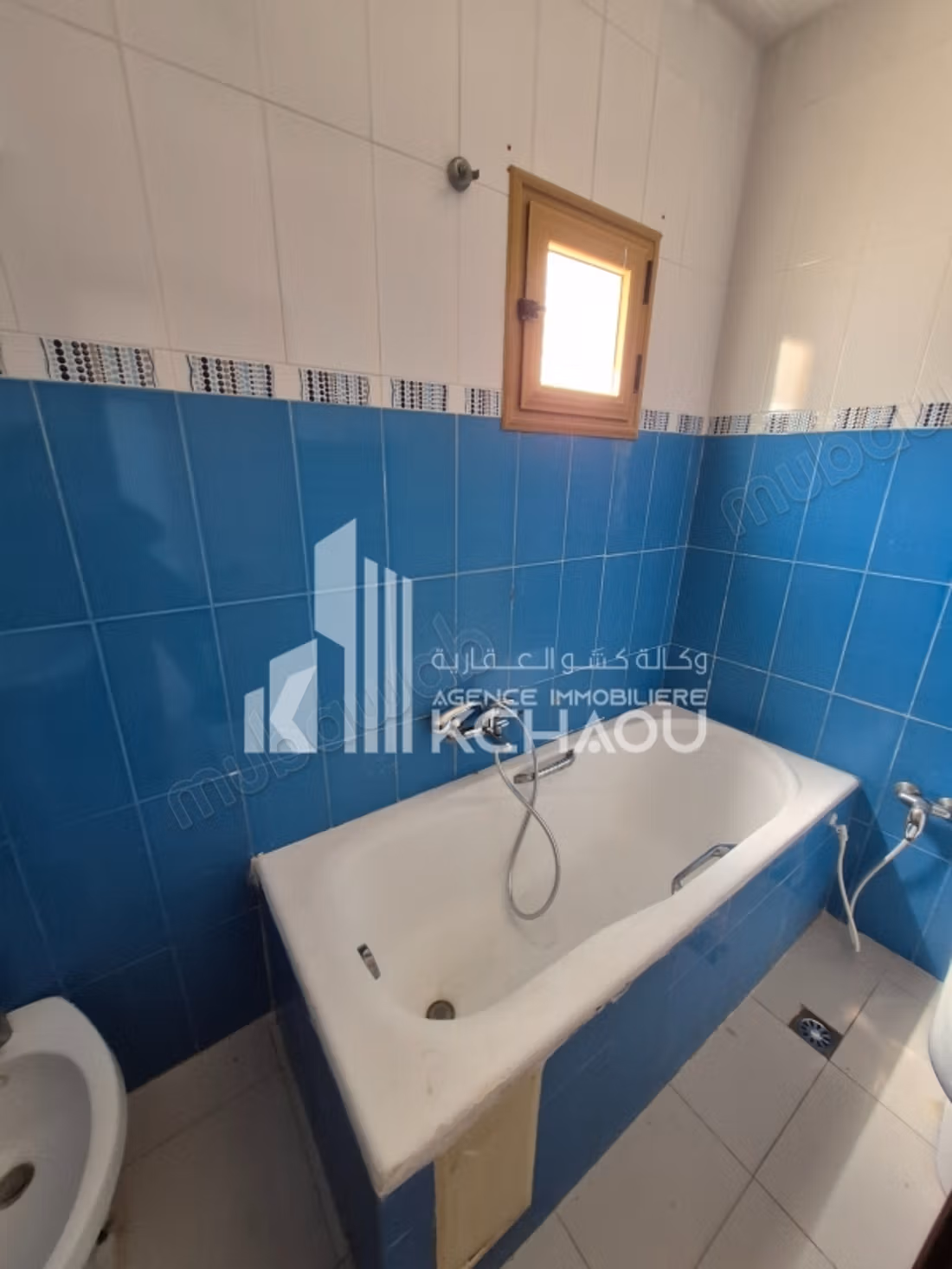 A louer rdc villa a cite ennozha