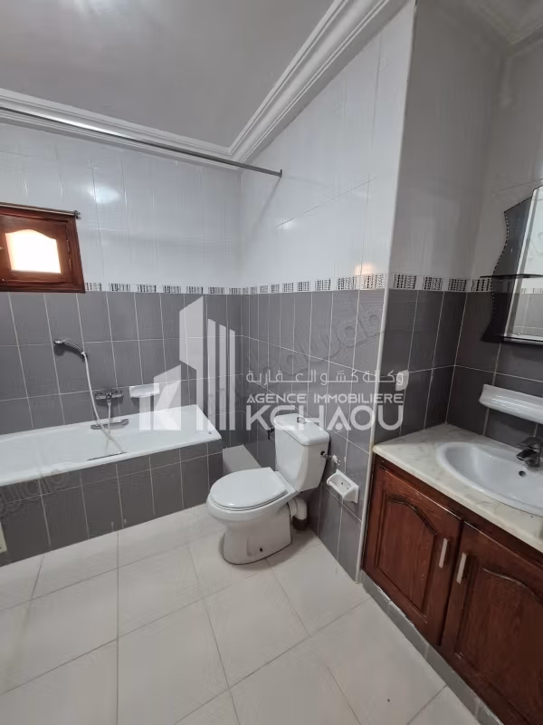A louer rdc villa a cite ennozha