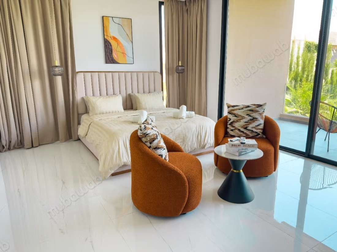 Luxury villa for sale on the Road to Tahanaout. 5 stunning rooms. Furnished