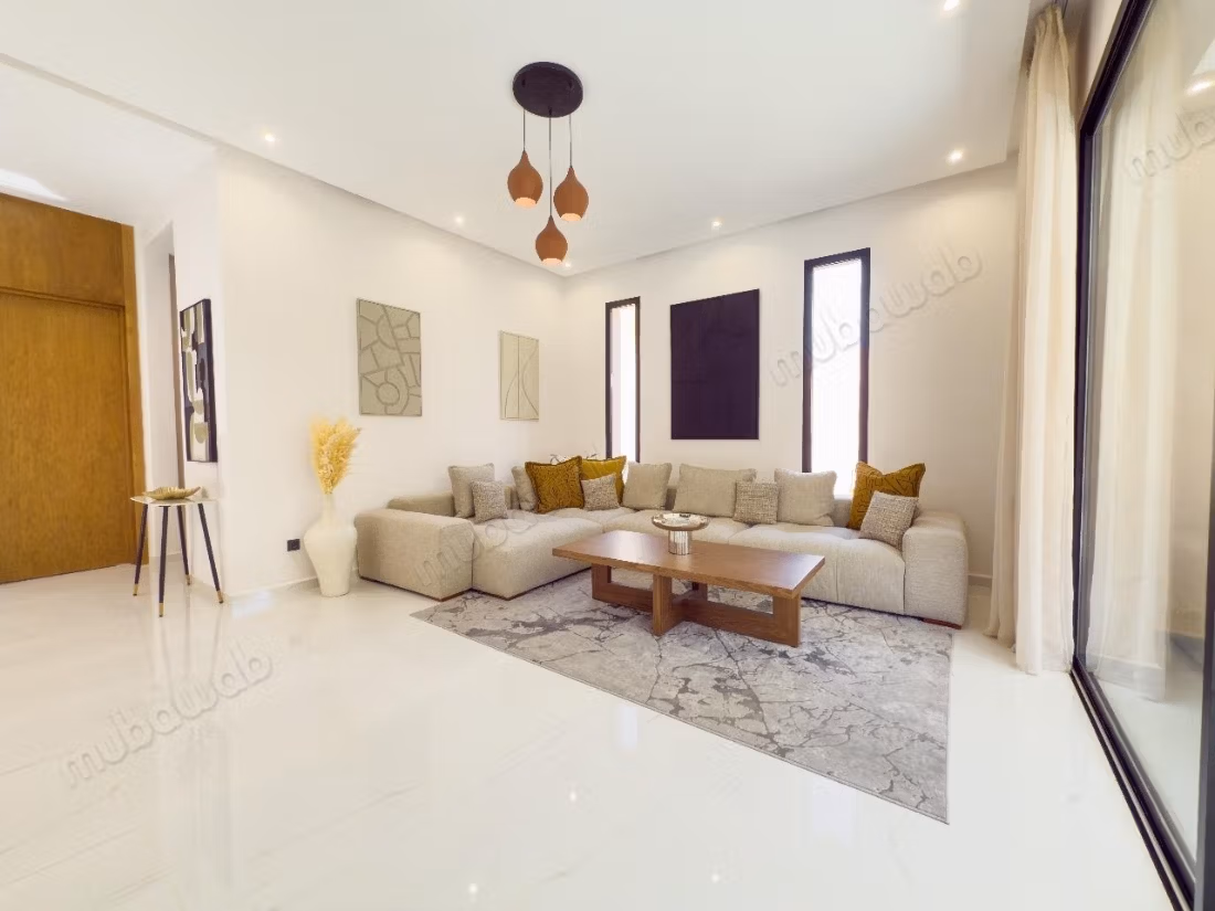 Luxury villa for sale on the Road to Tahanaout. 5 stunning rooms. Furnished
