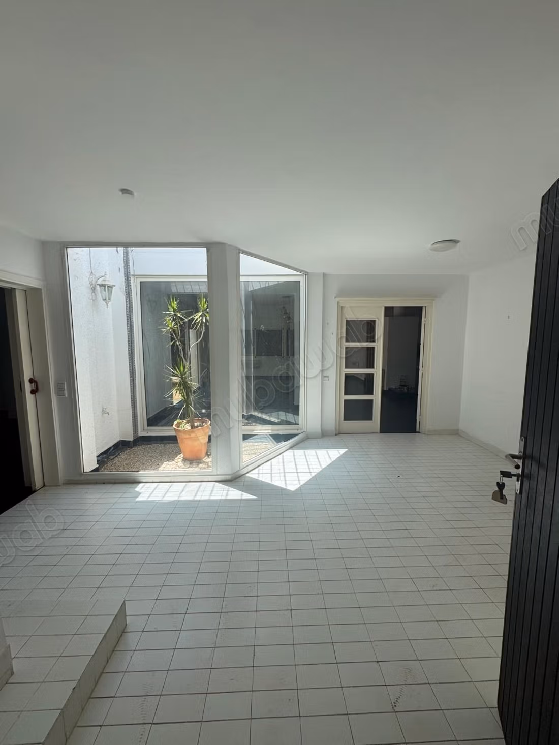 Villa plain pied en location à Souissi 
Rabat