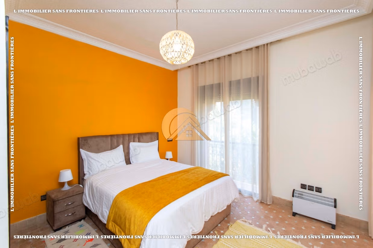 Villa meublée Route de Fès – terrain de 300 m², 3 chambres, jardin privé et piscine collective