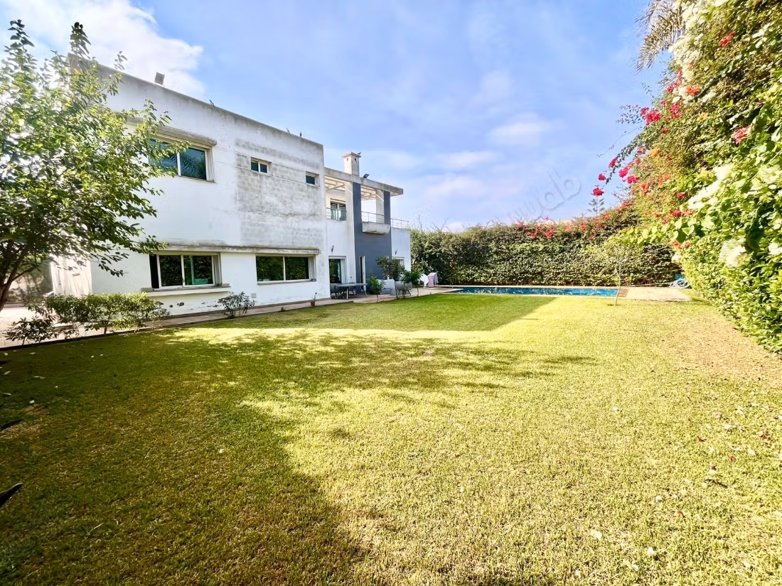 A vendre belle Villa 850m2 Bouskoura