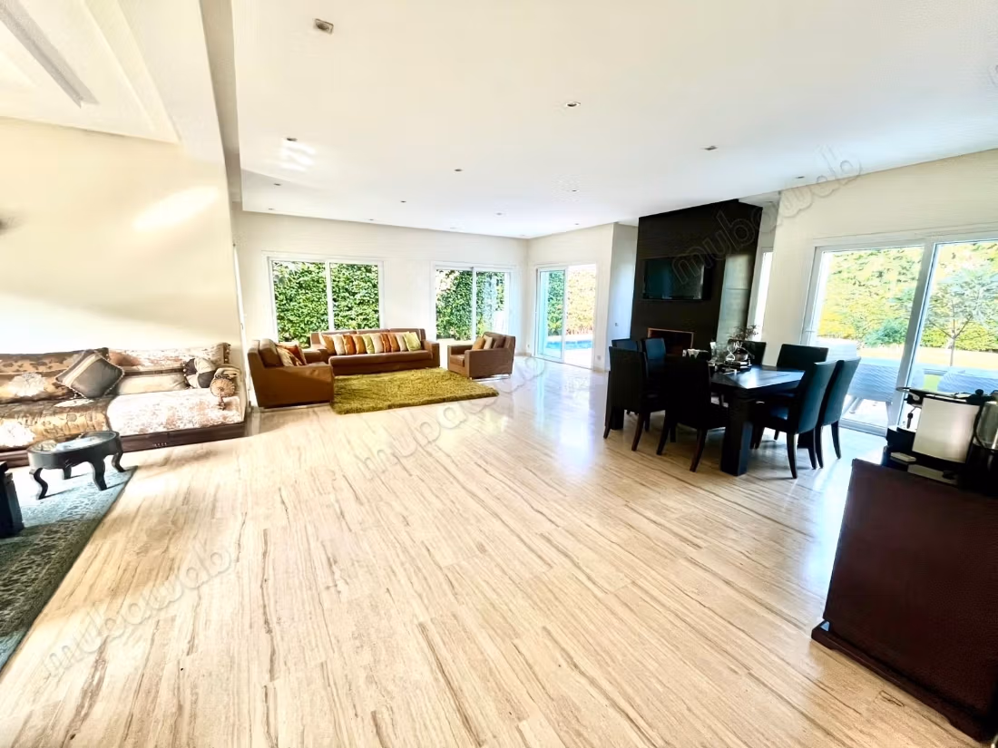 A vendre belle Villa 850m2 Bouskoura