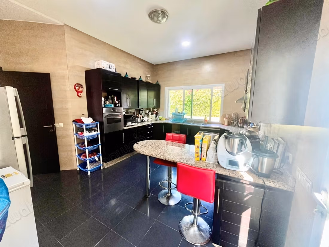 A vendre belle Villa 850m2 Bouskoura