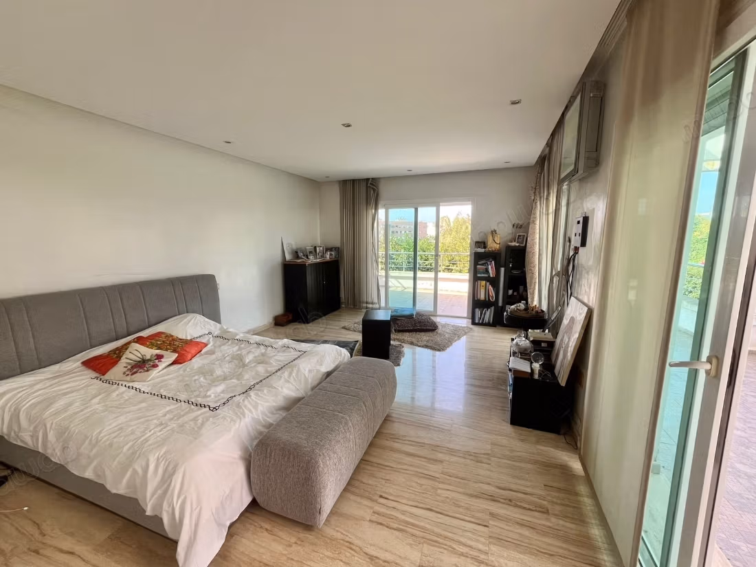 A vendre belle Villa 850m2 Bouskoura