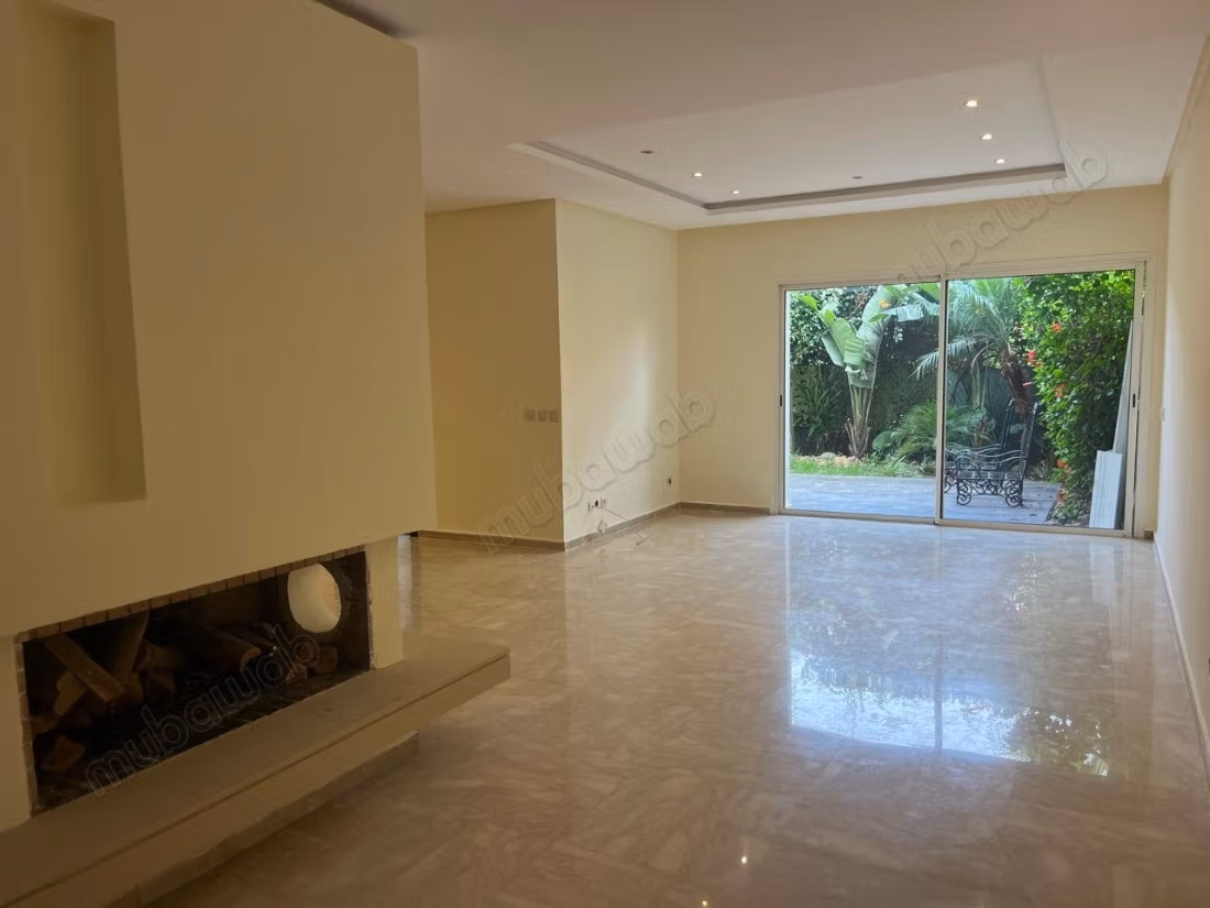 Location of an apartment in Ain Diab. 3 beautiful bedrooms. Terrace and elevator