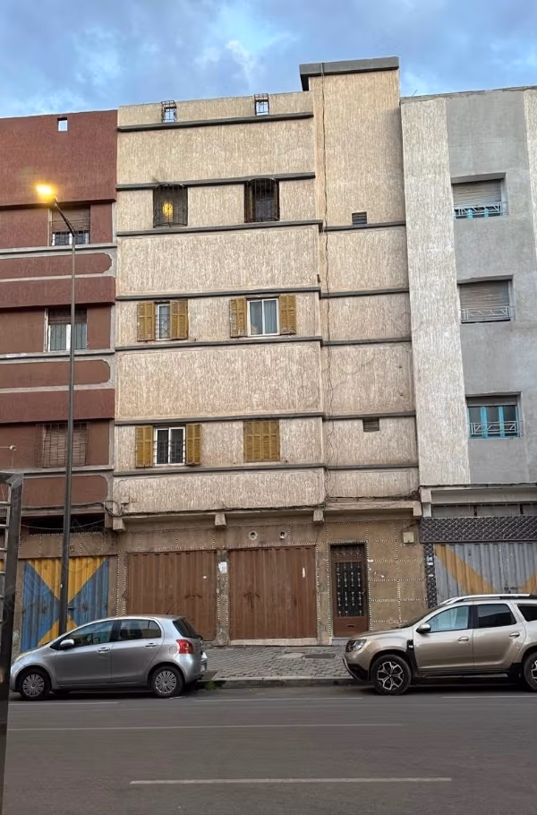 Casa magnífica en venta en Hay Al Amal bernoussi. Superficie de 96 m²