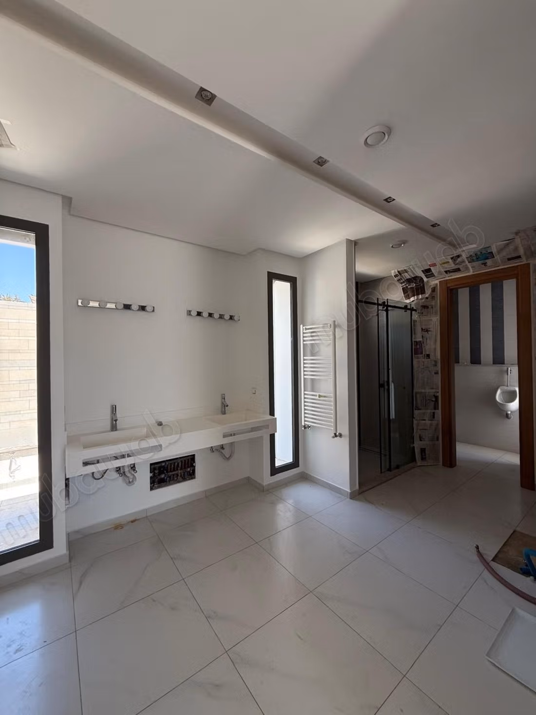 Villa di lusso con 8 camere da letto in affitto a Souissi RABAT