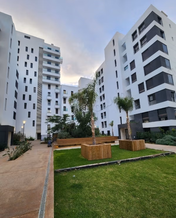 Studio Vide Luxe 73m² Casa finance City Vis-à-Vis